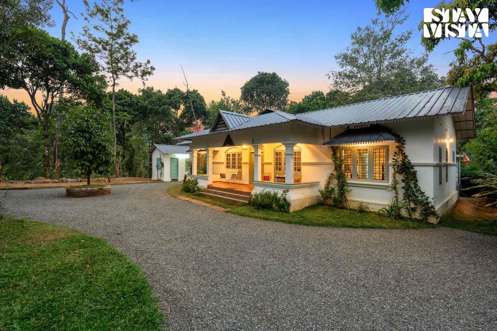 Stayvista At Catherine Cottage With Heater & Board Game Munnar Exterior foto